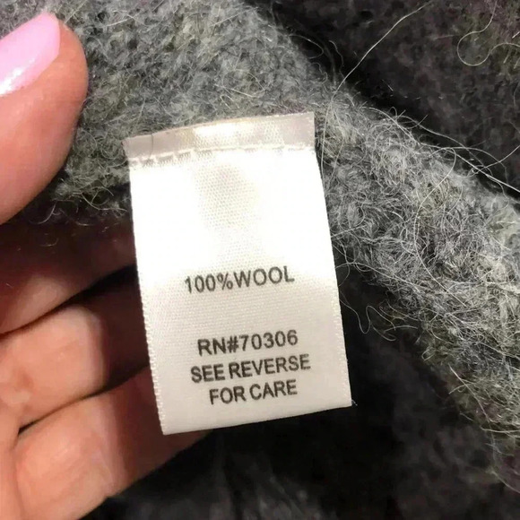 M.S. Maggie 100% Wool, Oversized 
open front cardigan - Picture 8 of 9